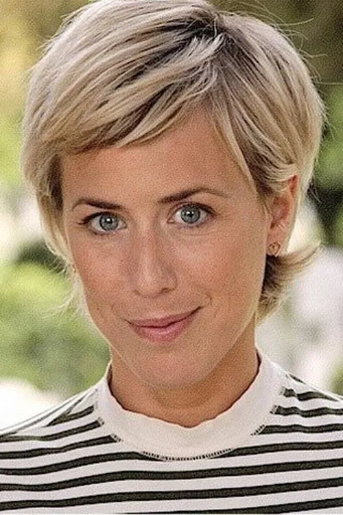 Emma Handy interpretando a Anna Van Gogh