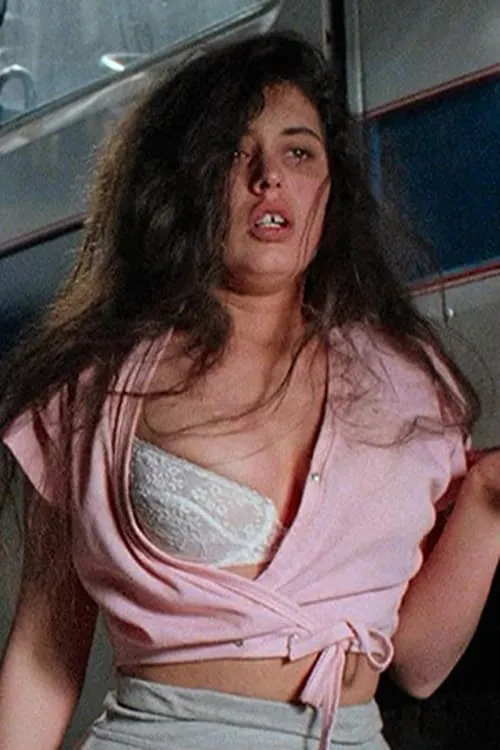 Emmanuelle Escourrou interpretando a Alix