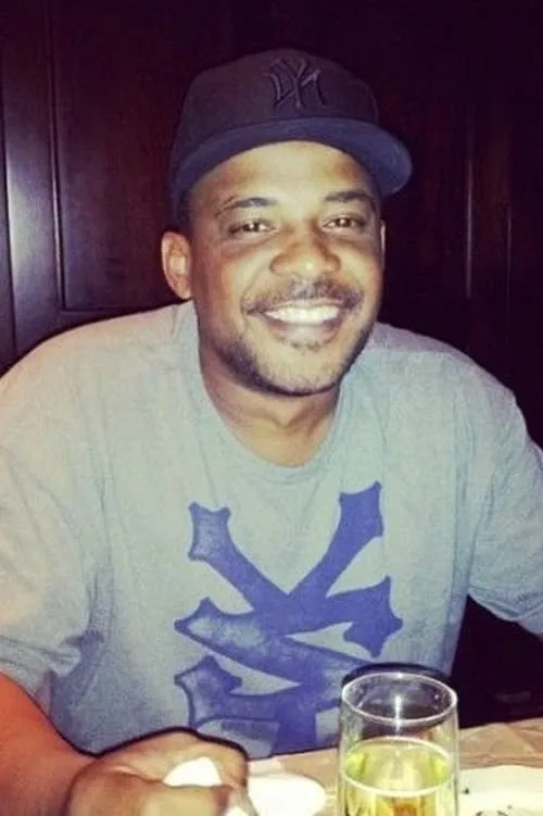 C.O.C.O. Brown ha trabajado con Emmbre Perry en 1 ocasiones