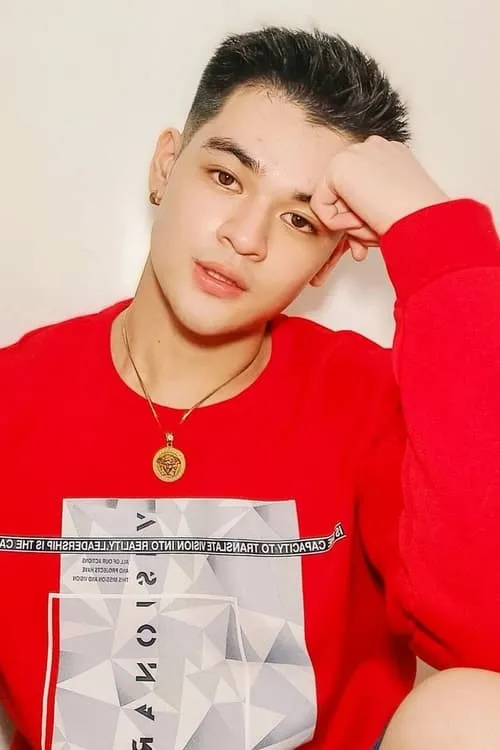 Ava Velasquez ha trabajado con Enzo Santiago en 1 ocasiones