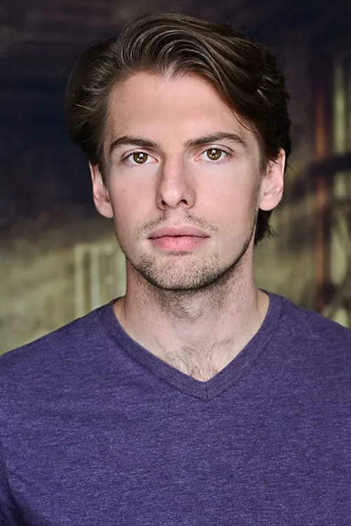 Ephraim Ellis interpretando a Georgie