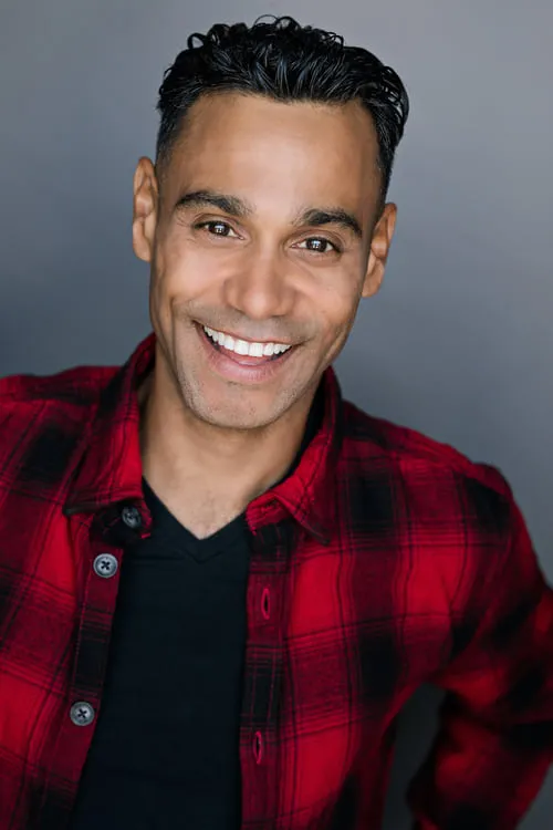 Ephraim López — personaje: Max