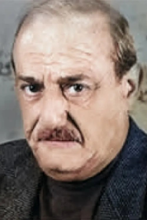 Erdoğan Dikmen — personaje: Hasmet