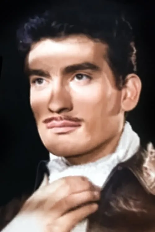 Erdoğan Tünaş interpretando a