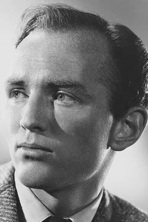 Erford Gage interpretando a Rickey Davis