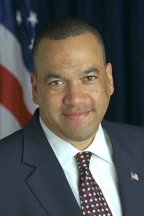 Eric Draper interpretando a Self