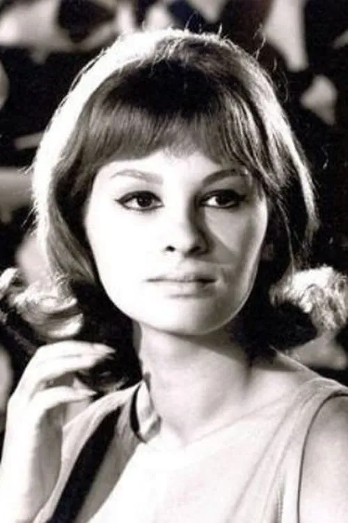 Erika Szegedi interpretando a Beatrix