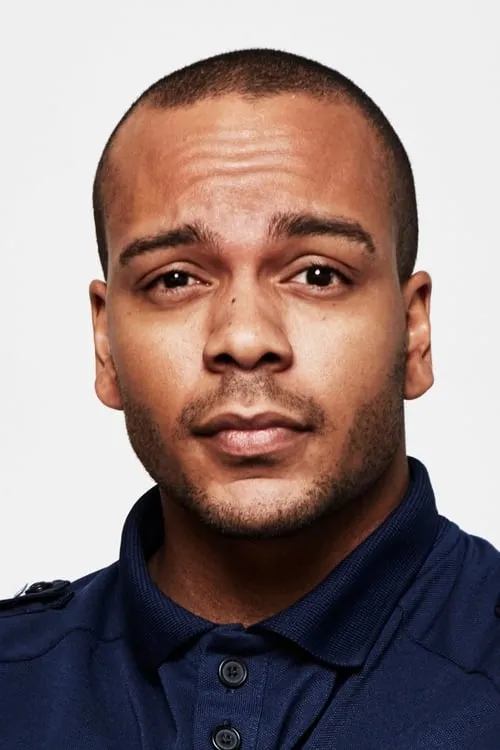 Ernest Lawson interpretando a Karri