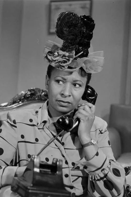 Ernestine Wade — personaje: Sapphire Stevens