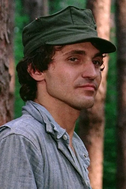 Eron Tabor interpretando a Himself