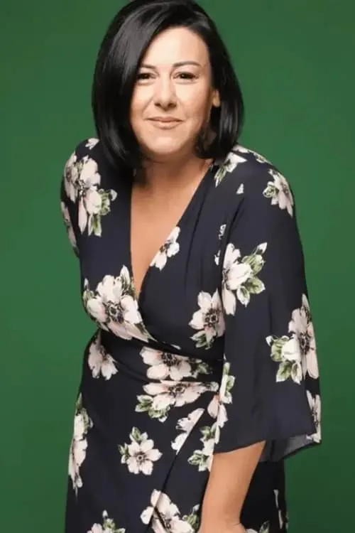 Ilkay Eren ha trabajado con Esin Gündoğdu en 1 ocasiones