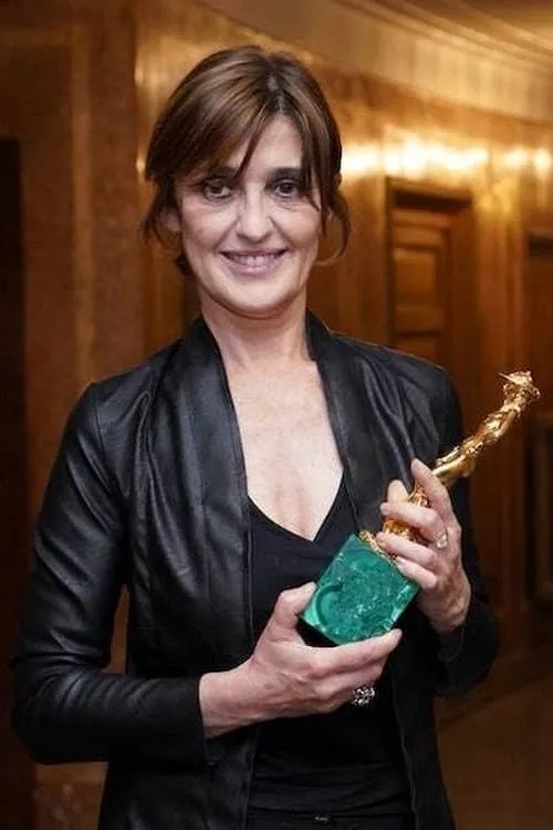 Anne Riitta Ciccone ha trabajado con Esmeralda Calabria en 1 ocasiones