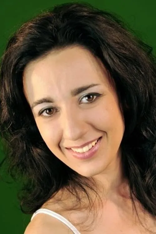 Estelle Brattesani en su biografía y filmografía