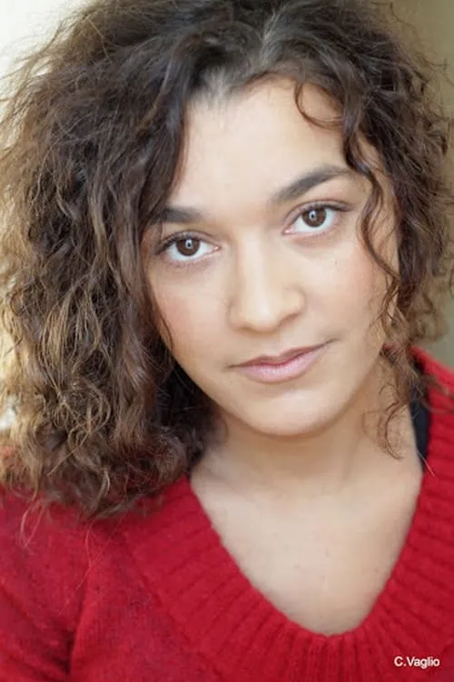 Estelle Vincent interpretando a 