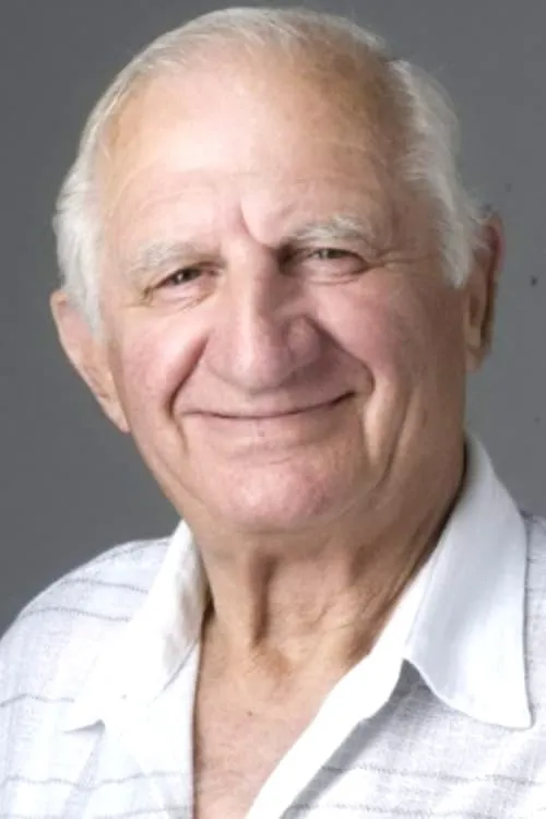 Ettore Martini interpretando a Guardiano Ospedale (uncredited)