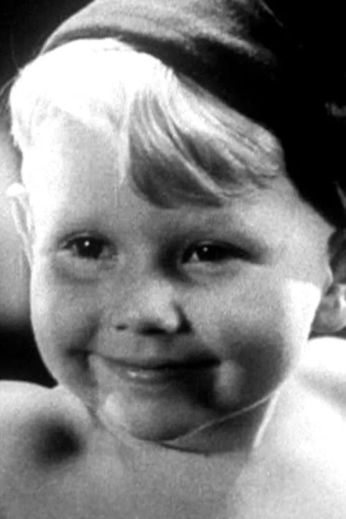 Eugene Butler interpretando a Nick Moretti