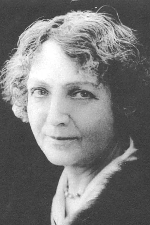 Maria Fromet ha trabajado con Eugénie Nau en 3 ocasiones