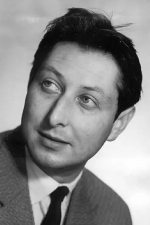 Eugeniusz Robaczewski interpretando a worker