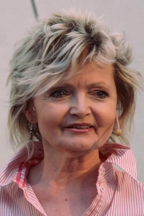 Eva Hrušková interpretando a