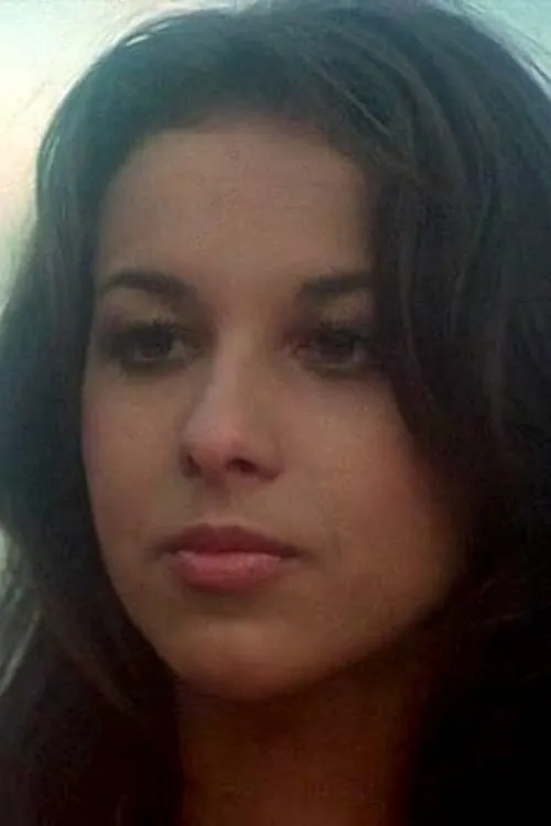 Eva Leuze interpretando a Tai-Neh