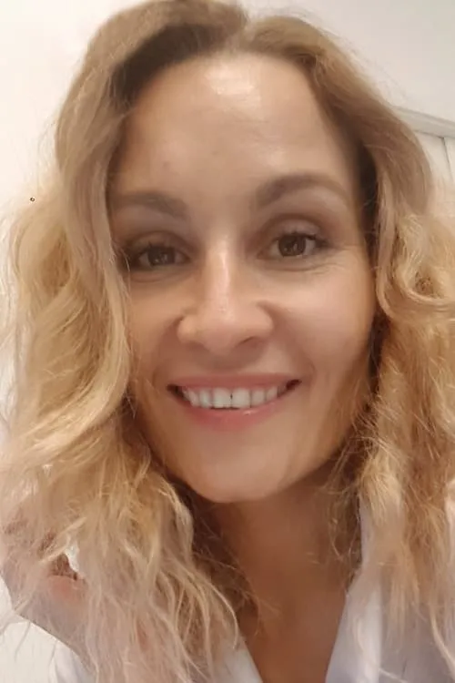 Eva Nádaždyová interpretando a Hanusova