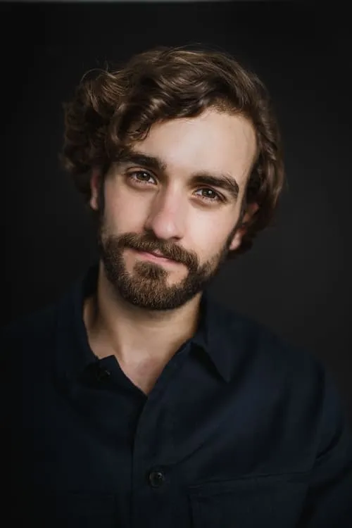 Joel Courtney ha trabajado con Evan Hengst en 3 ocasiones