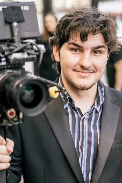 Chris Olow ha trabajado con Evan Olow en 3 ocasiones