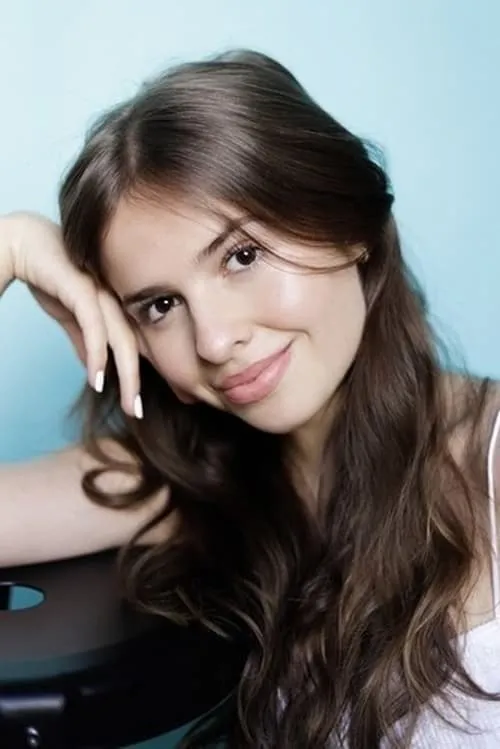 Rose de Kervenoaël ha trabajado con Eve Margnat en 1 ocasiones