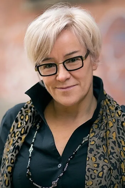 Igor Issakov ha trabajado con Eve Montpetit en 1 ocasiones