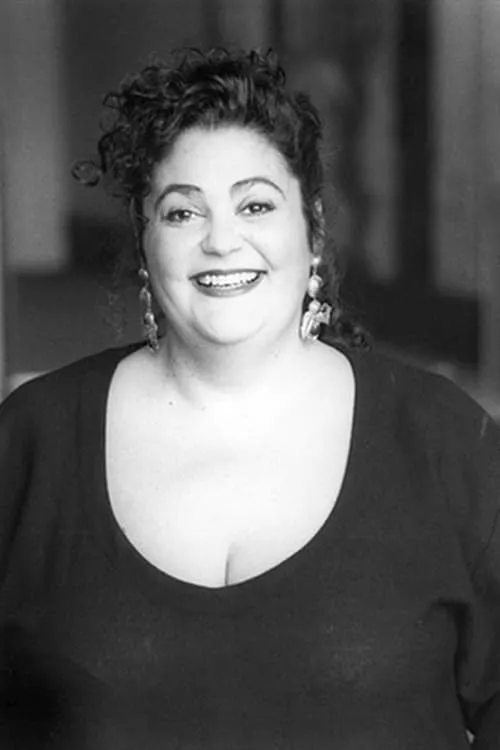 Sophie Kullmann ha trabajado con Evelina Meghnagi en 1 ocasiones