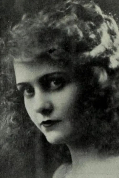 Evelyn Nelson interpretando a