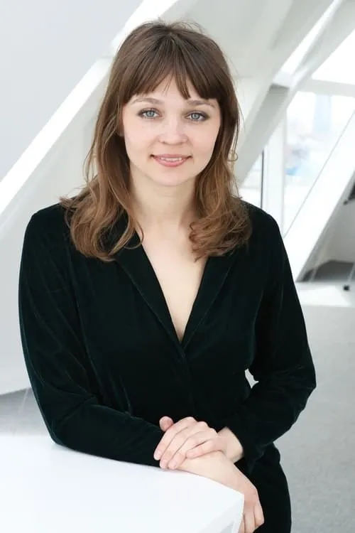 Evgenia Brendes interpretando a Lidia