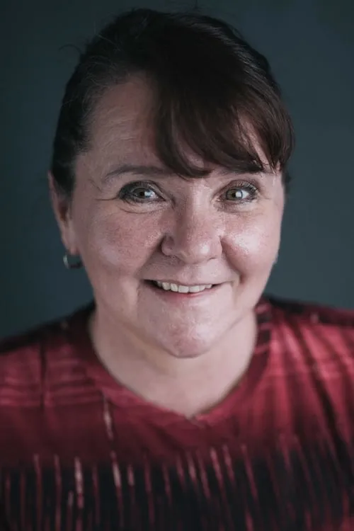 Gary Rideout Jr. ha trabajado con Evie Moores en 1 ocasiones