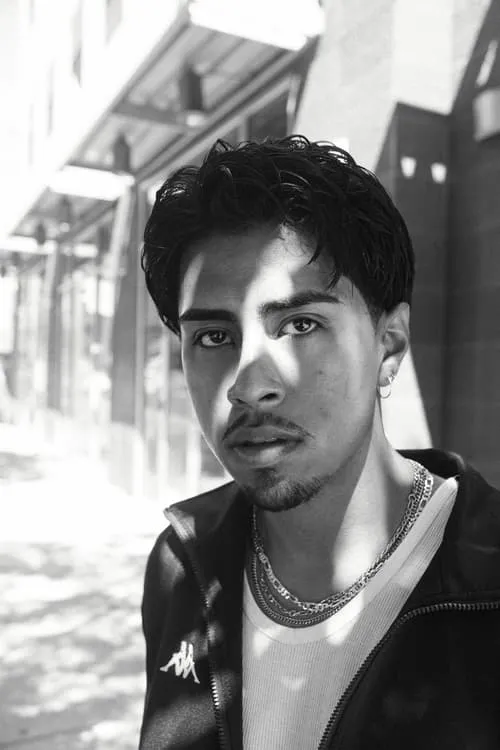 Cyrus Hobbi ha trabajado con Ezekiel Pacheco en 2 ocasiones