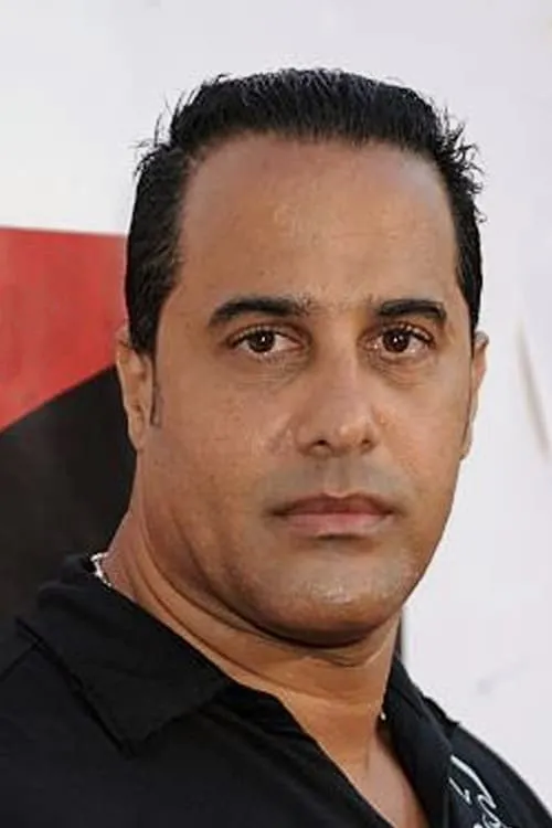 F. Valentino Morales interpretando a Chico