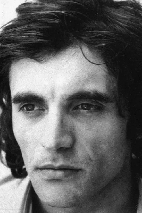 Fabio Gamma interpretando a Giorgio