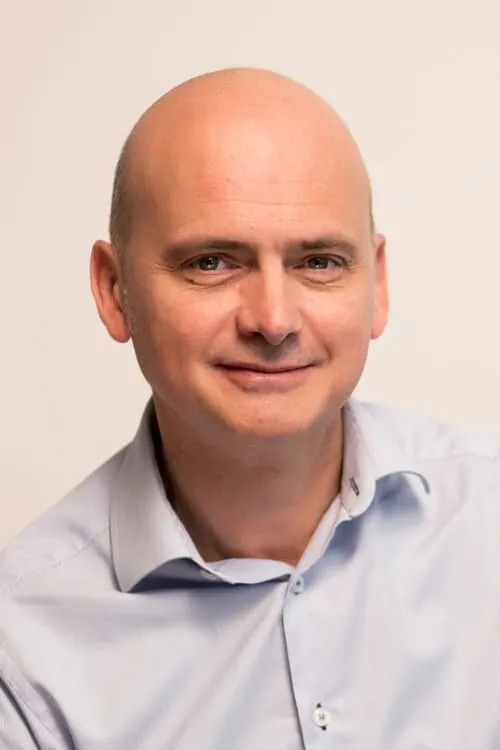 Fabrice Greco interpretando a Self