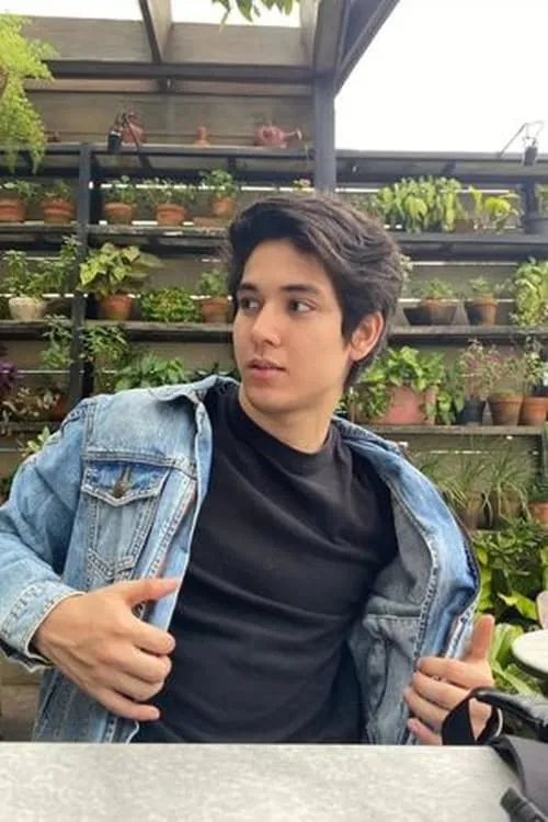 Devano Danendra ha trabajado con Fadi Alaydrus en 3 ocasiones