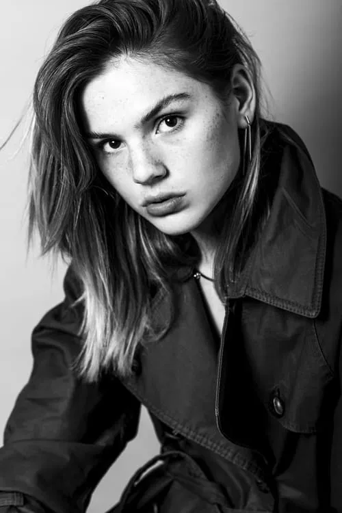 Famke Louise — personaje: Self