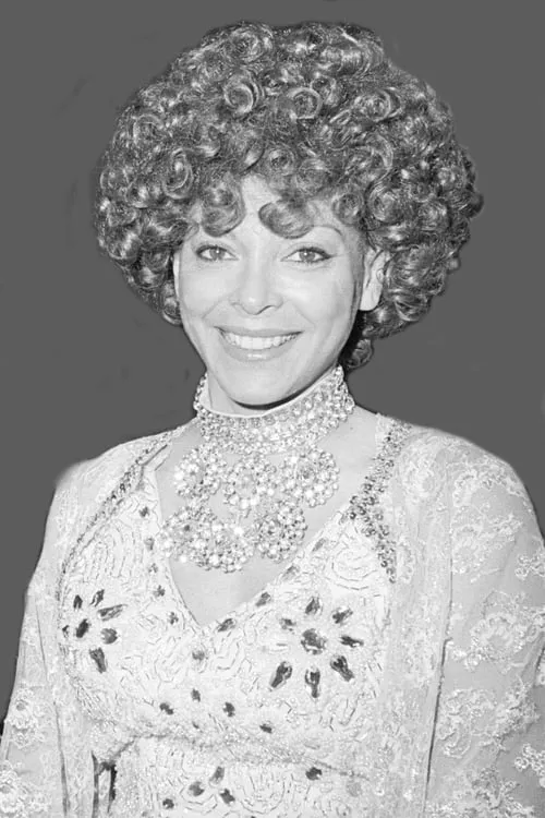 Fanne Foxe interpretando a Self - Eros 75 award winner (uncredited)