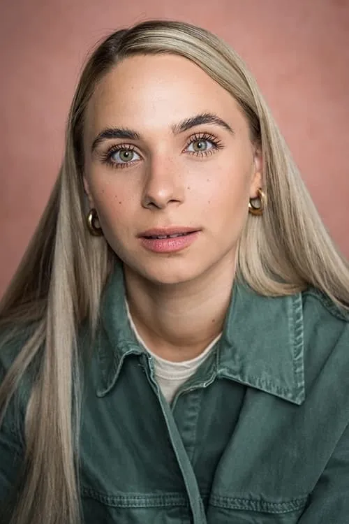 Maya Torres ha trabajado con Farrah Cave en 1 ocasiones