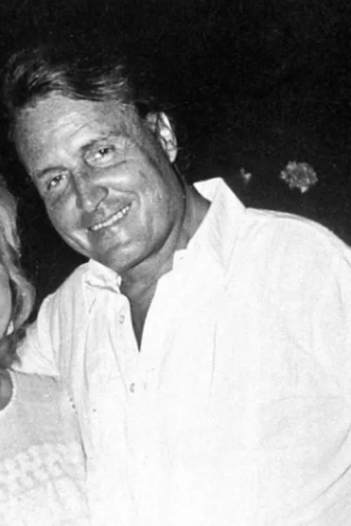 Felipe de Alba interpretando a Grandfather