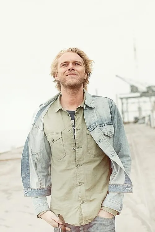 Samuel Oduor ha trabajado con Felix Smith en 1 ocasiones