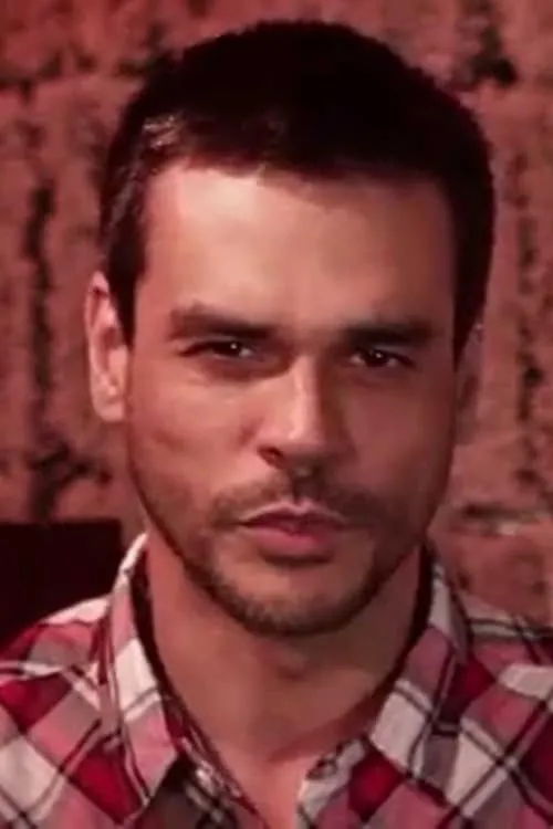 Fellipe Marques interpretando a Ladrão