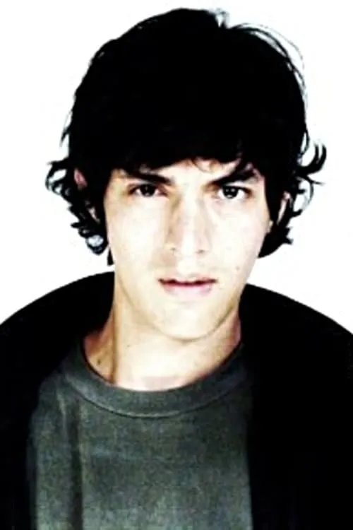 Fernando Moreno interpretando a Jovany