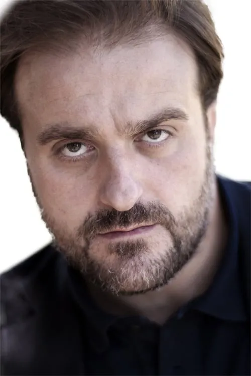 Filippo Dini interpretando a Lucio