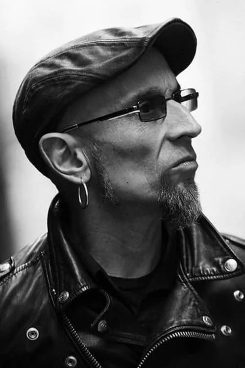 Fito Cabrales interpretando a Self