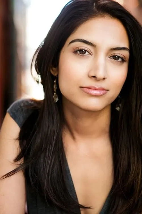 Kavi Ladnier ha trabajado con Fizaa Dosani en 1 ocasiones