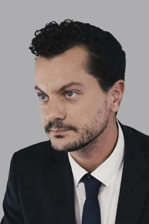 Foivos Markianos — personaje: Stratis