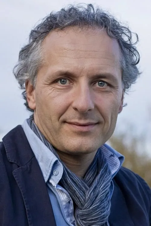 Arne Lenk ha trabajado con Folker Banik en 1 ocasiones